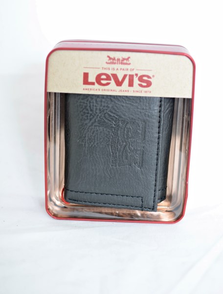 Levi's Two Horse Black Trifold Leather Wallet - The Jeans Warehouse
